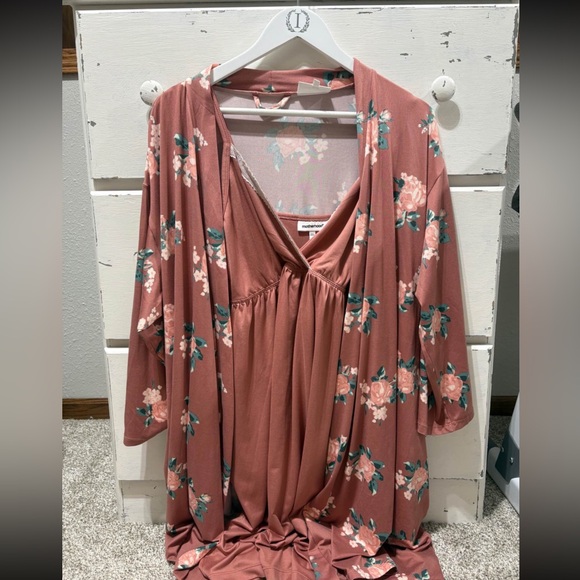 Motherhood Other - Motherhood Dusty Rose Floral Maternity Nursing Set
